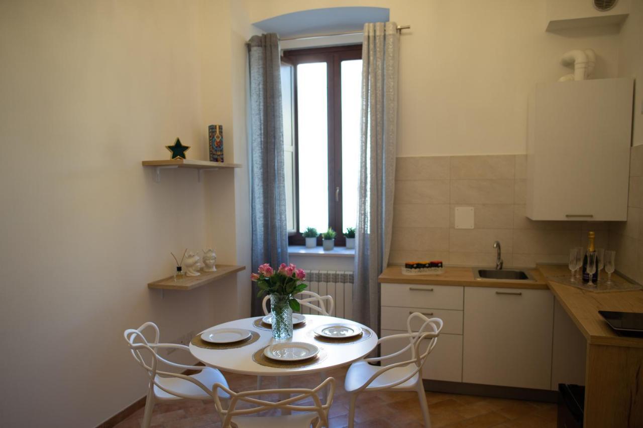 Dimora Del Sole - Intero Appartamento LʼAquila Extérieur photo